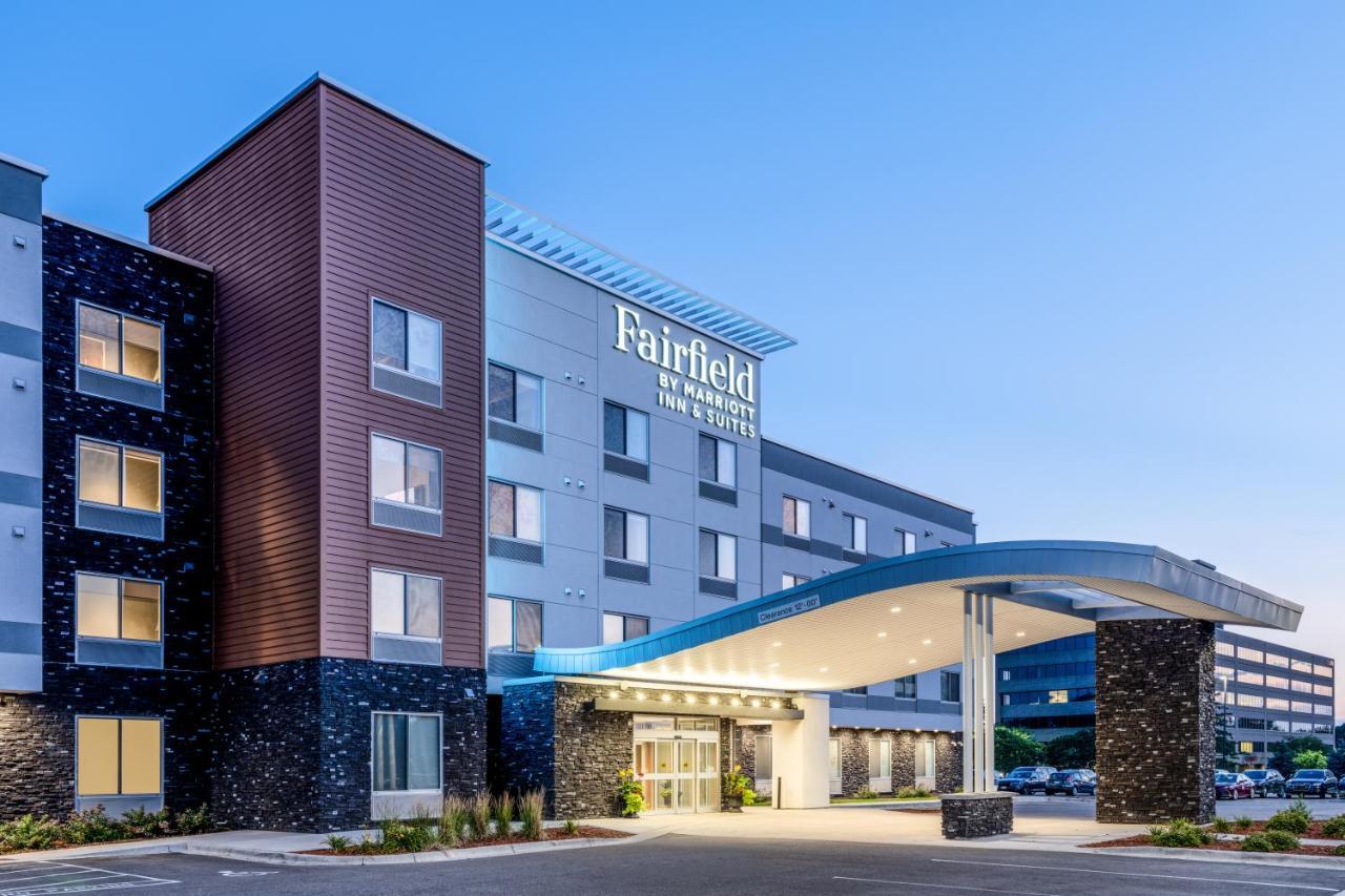 Fairfield Inn & Suites Minneapolis North Бруклин-Сентер Экстерьер фото