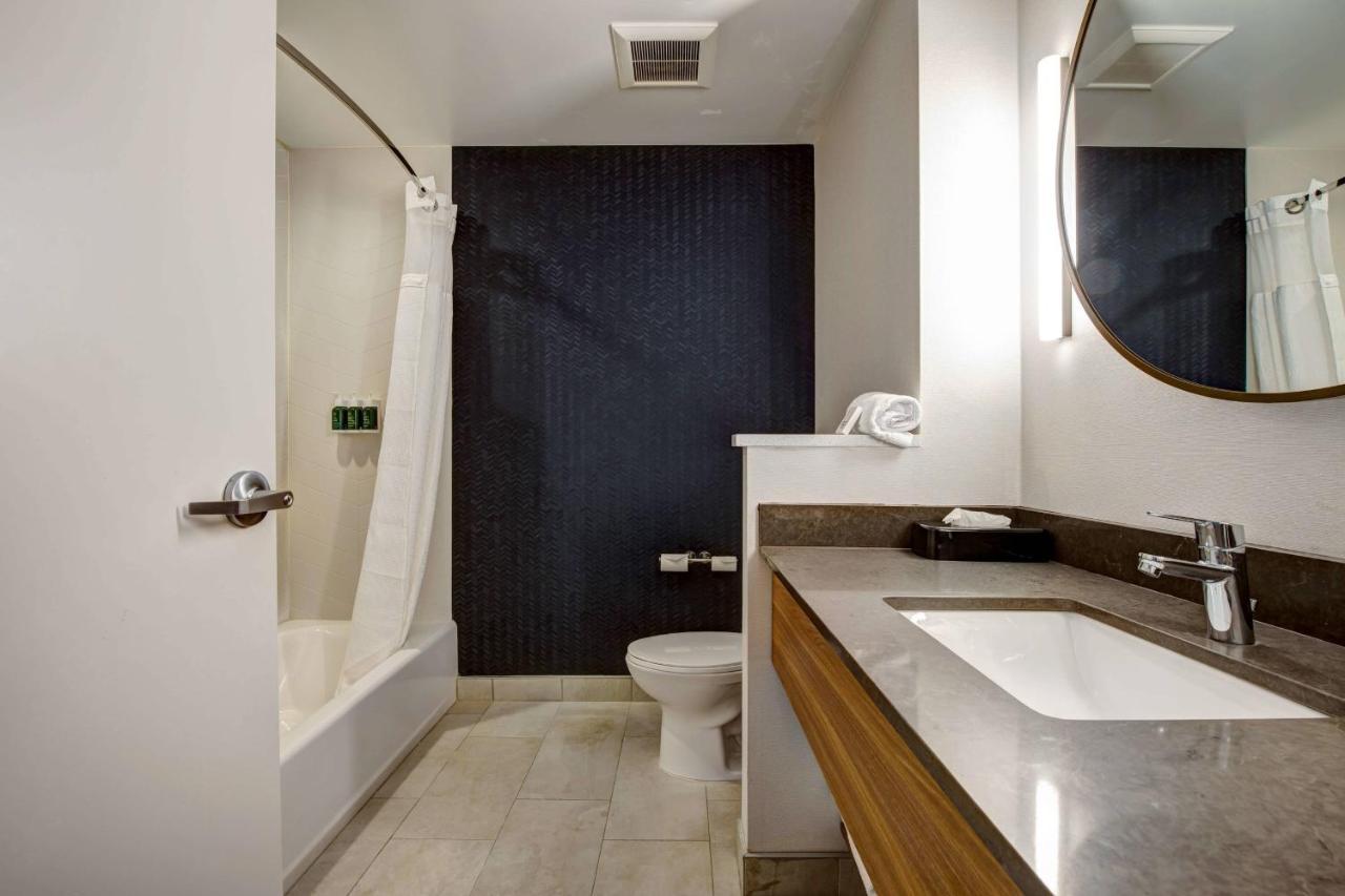 Fairfield Inn & Suites Minneapolis North Бруклин-Сентер Экстерьер фото