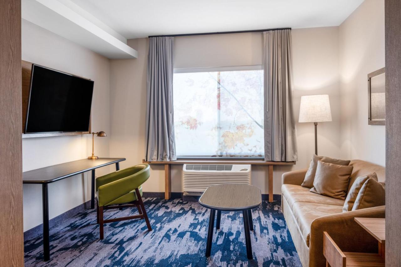 Fairfield Inn & Suites Minneapolis North Бруклин-Сентер Экстерьер фото