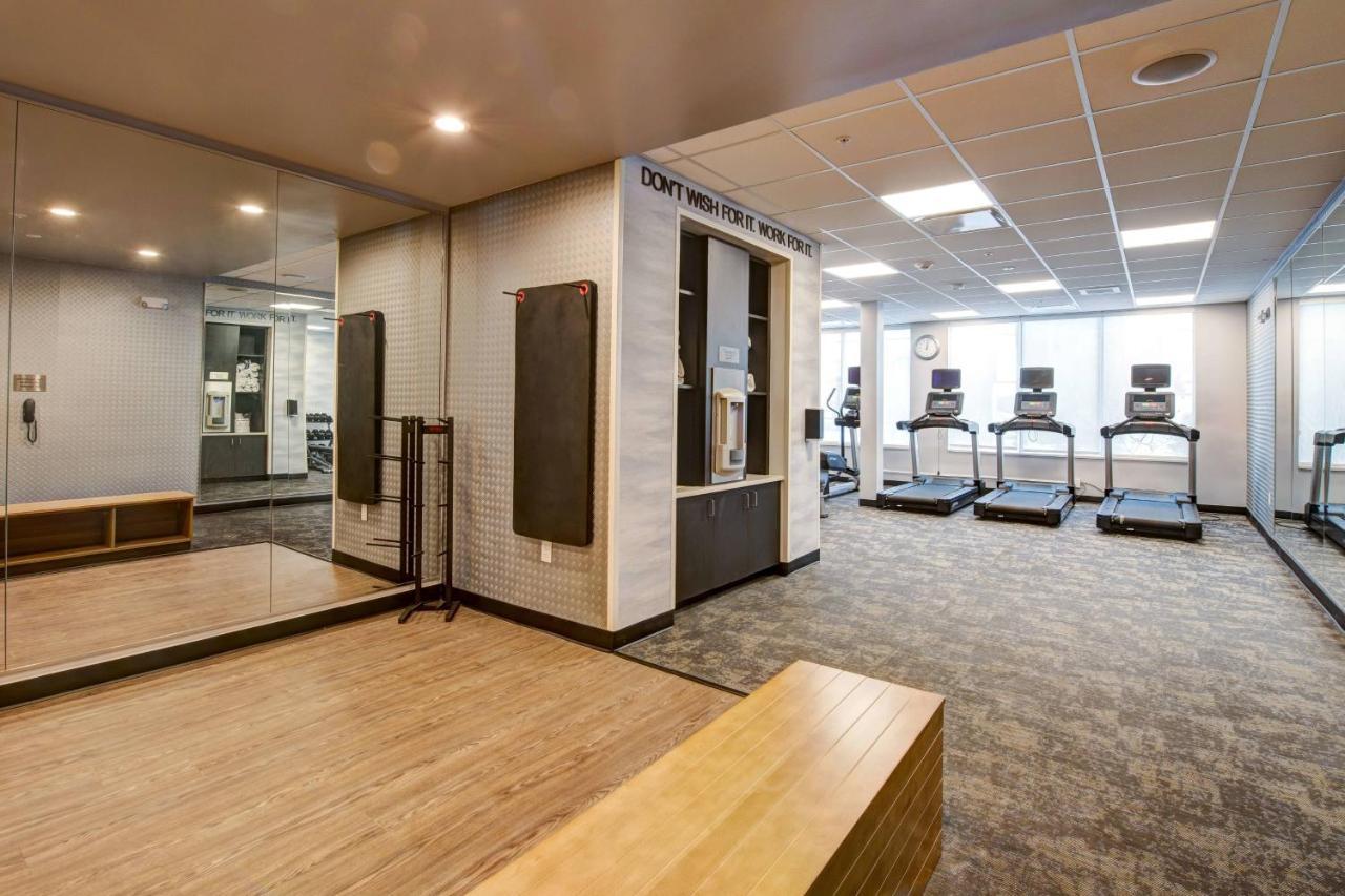 Fairfield Inn & Suites Minneapolis North Бруклин-Сентер Экстерьер фото